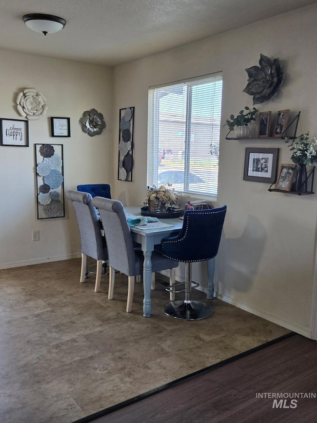 Dining room with baseboards