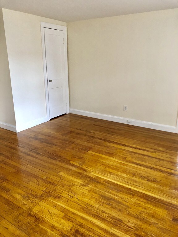 96 Greenleaf St unit 3, Quincy, MA 02169 - photo 4