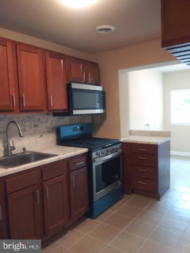 6502 Belle Vista Ave, Baltimore, MD 21206 - photo 6