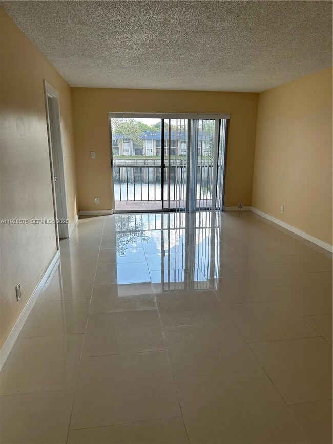 7910 Colony Cir N unit 209, Tamarac, FL 33321 - photo 5
