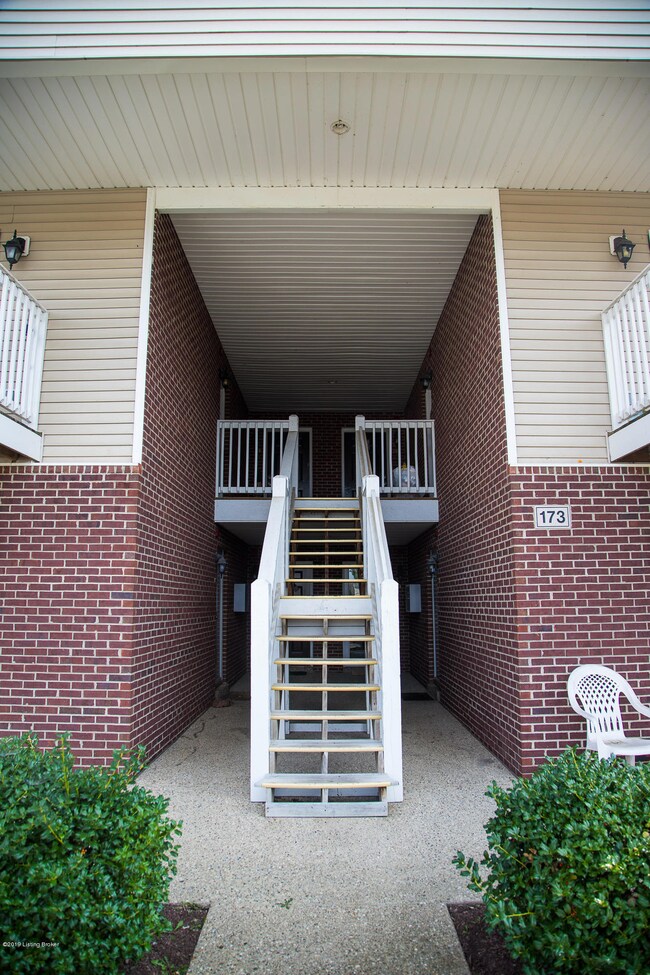 173 Central Blvd unit 22, Mount Washington, KY 40047 - photo 2