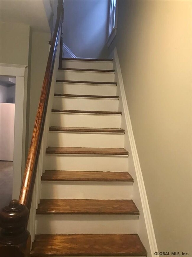 33 Southern Blvd, Albany, NY 12209 - photo 3