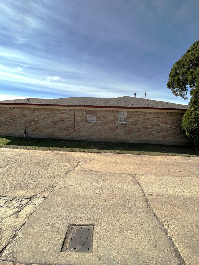 View of right side of duplex