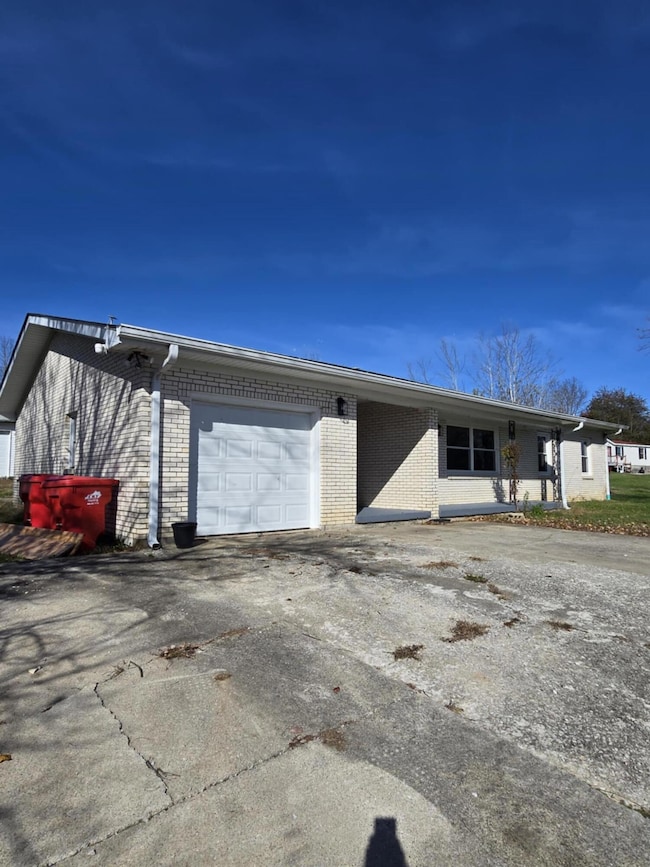 449 Keene Troy Pike, Versailles, KY 40383 - photo 2