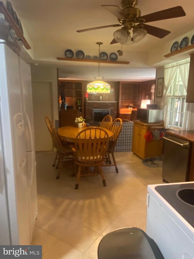 548 Hillside Dr, Lansdale, PA 19446 - photo 6