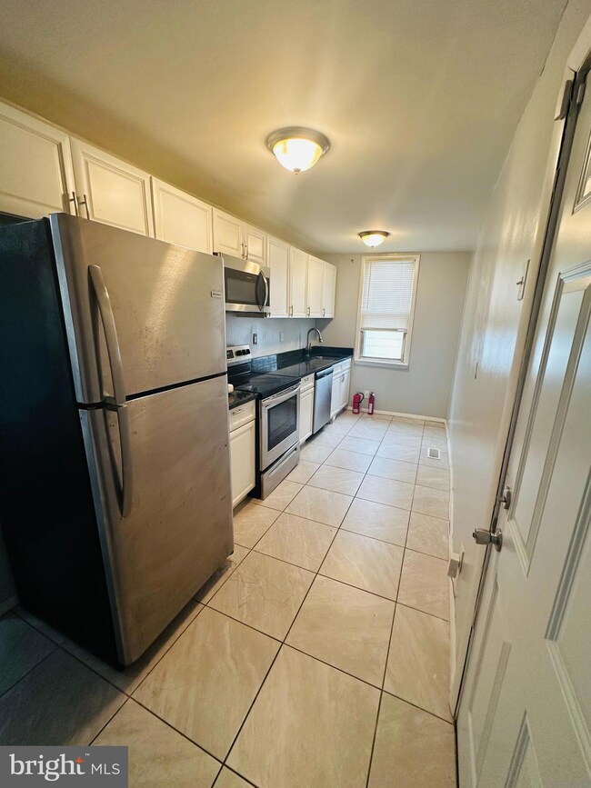928 Pitman Ave unit 1, Darby, PA 19023 - photo 2