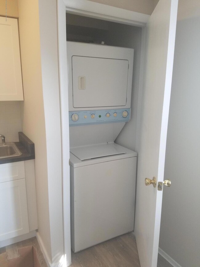 3 Sutton Dr unit A-10, Matawan, NJ 07747 - photo 6