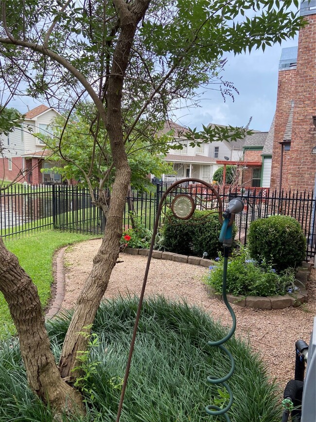 7675 Ameswood Rd, Houston, TX 77095 - photo 7