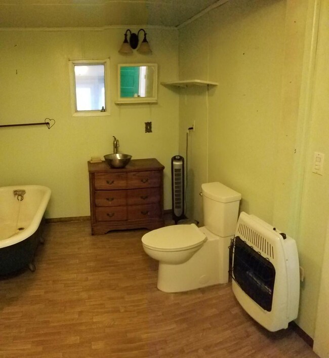 Apple st bathroom