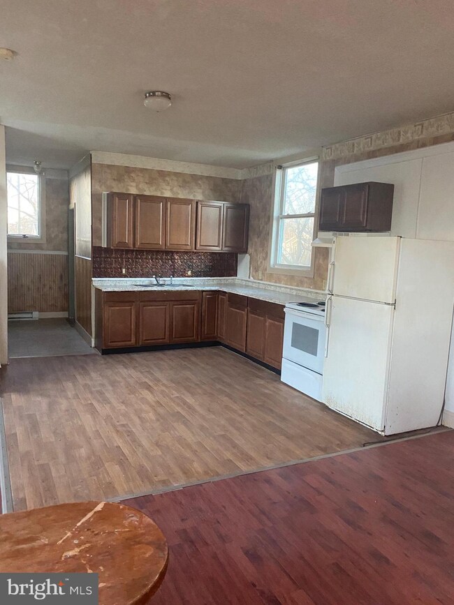 521 Center St, Laurel, DE 19956 - photo 2