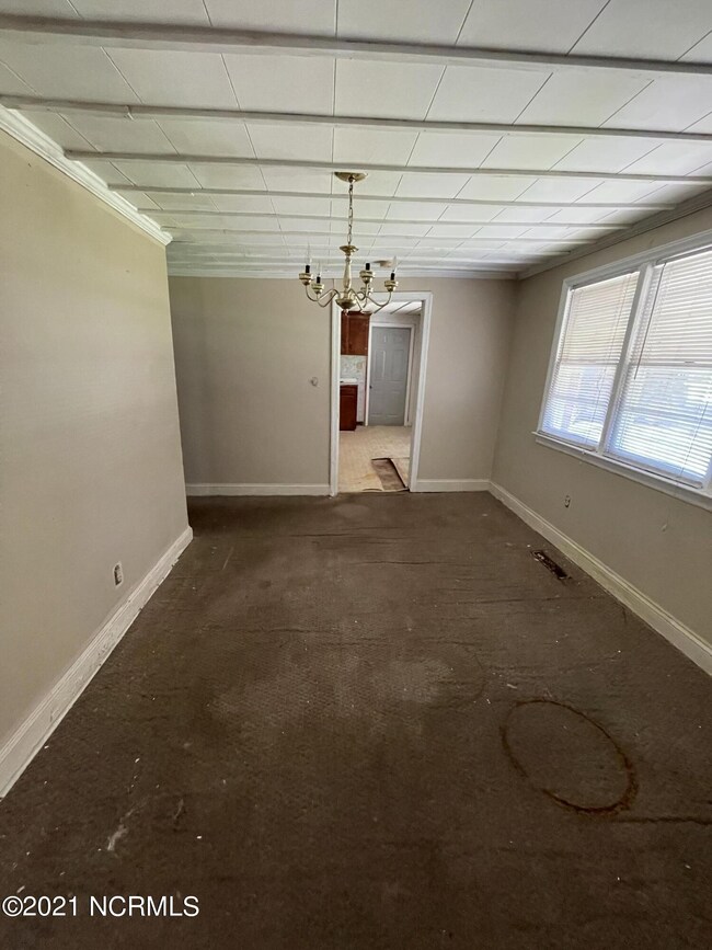 405 Country Club Rd, Jacksonville, NC 28546 - photo 5