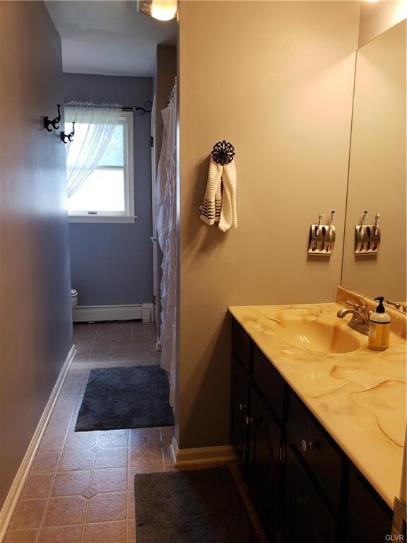 Full bathroom on 2nd level.