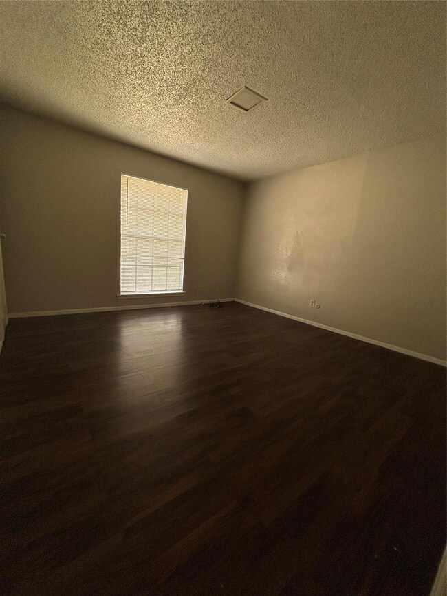 1403 S Cardinal St unit B, Ennis, TX 75119 - photo 7