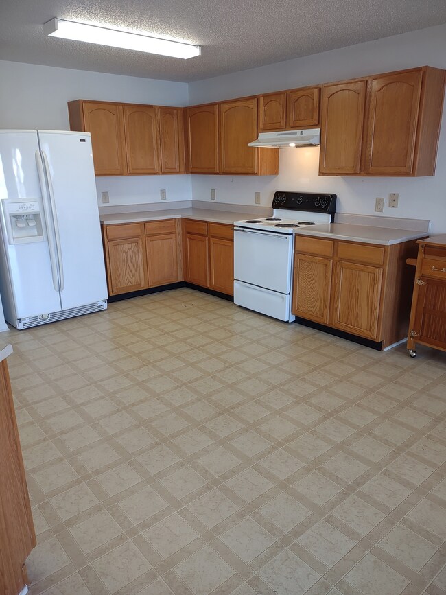 2867 Weald St, Whiteland, IN 46184 - photo 3