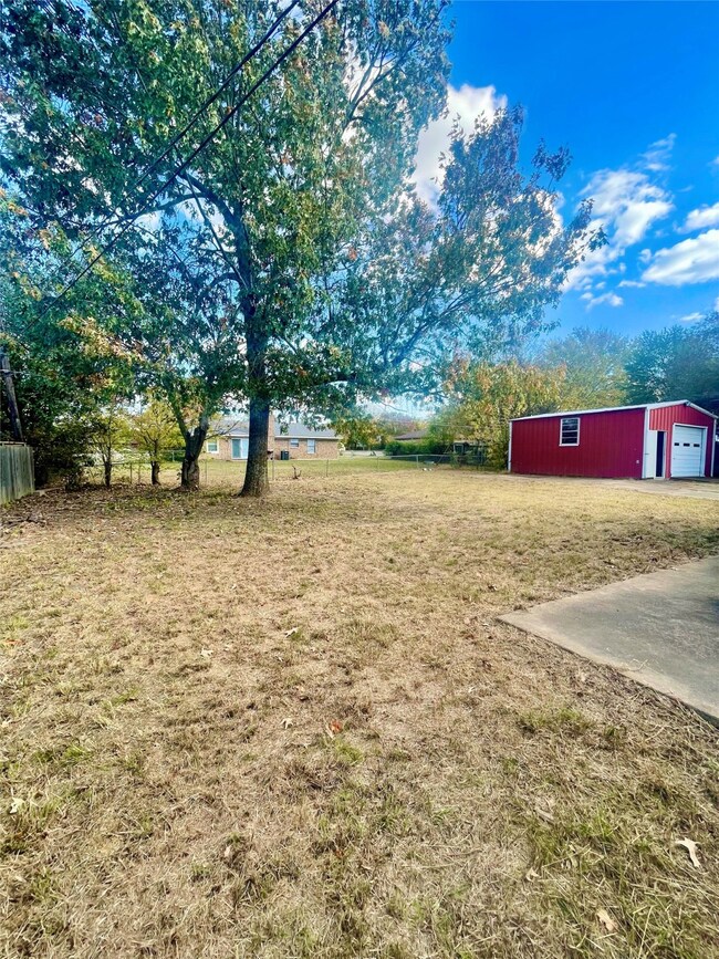 2nd view of backyard