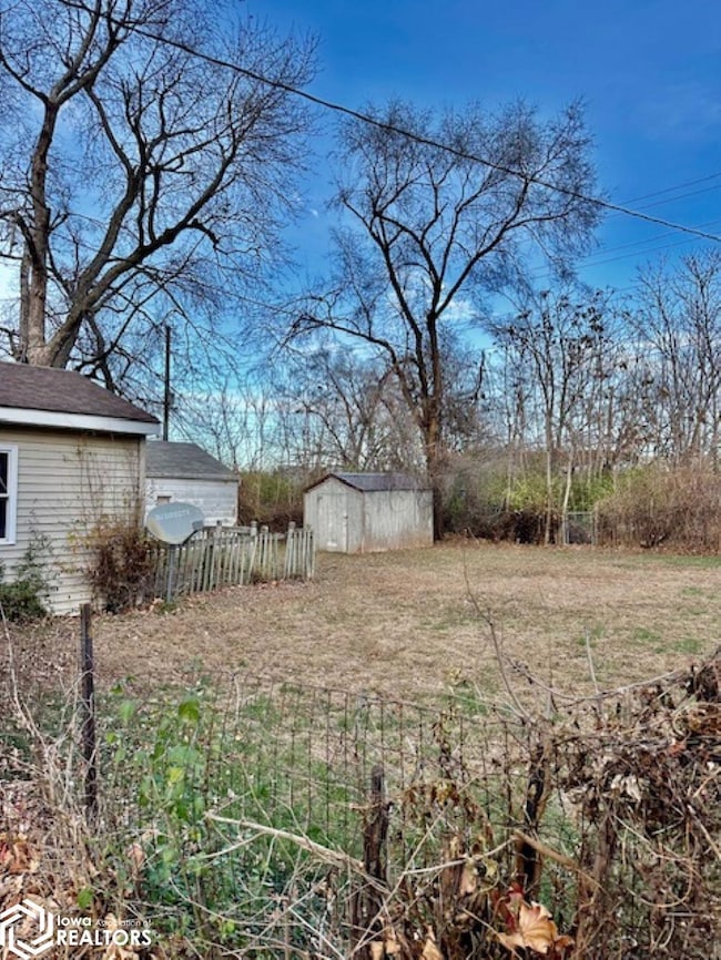 306 Prairie St, West Burlington, IA 52655 - photo 5