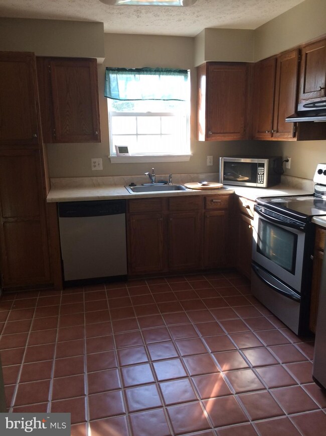 2136 Riding Crop Way, Windsor Mill, MD 21244 - photo 5