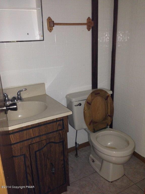 9640 Stony Hollow Dr, Tobyhanna, PA 18466 - photo 5