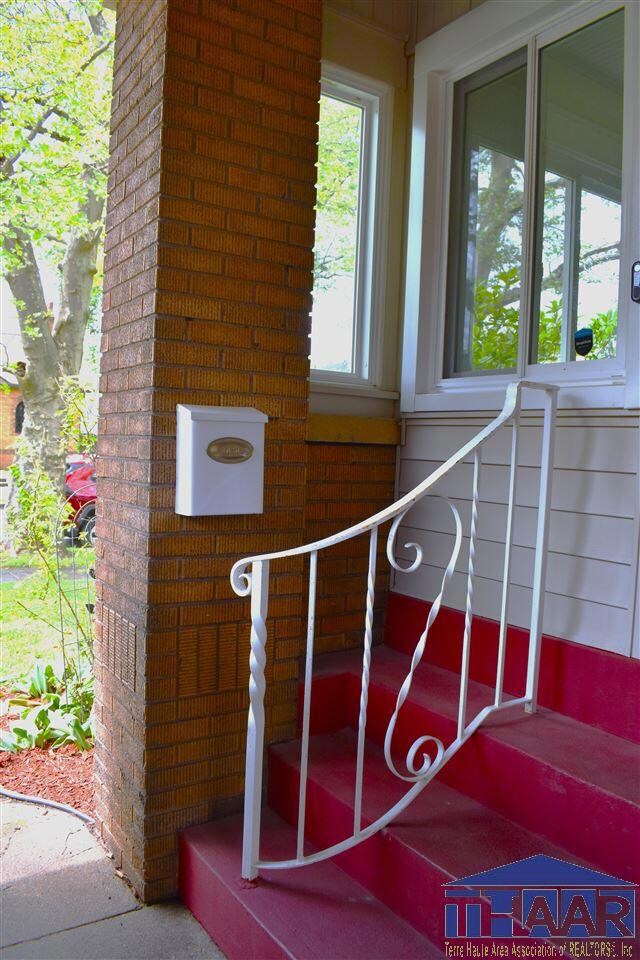 330 S 22nd St, Terre Haute, IN 47803 - photo 2