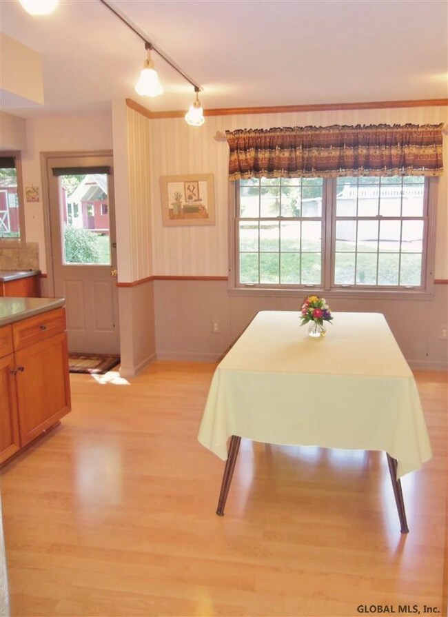 1017 Tomahawk Trail, Schenectady, NY 12302 - photo 4