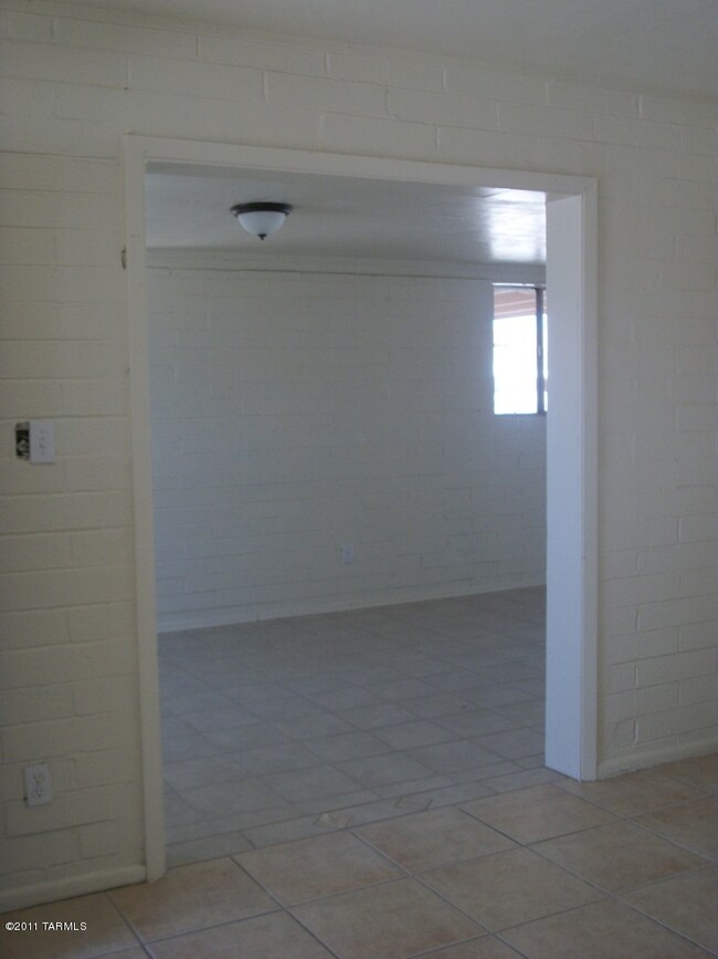 lliving rom to family rm