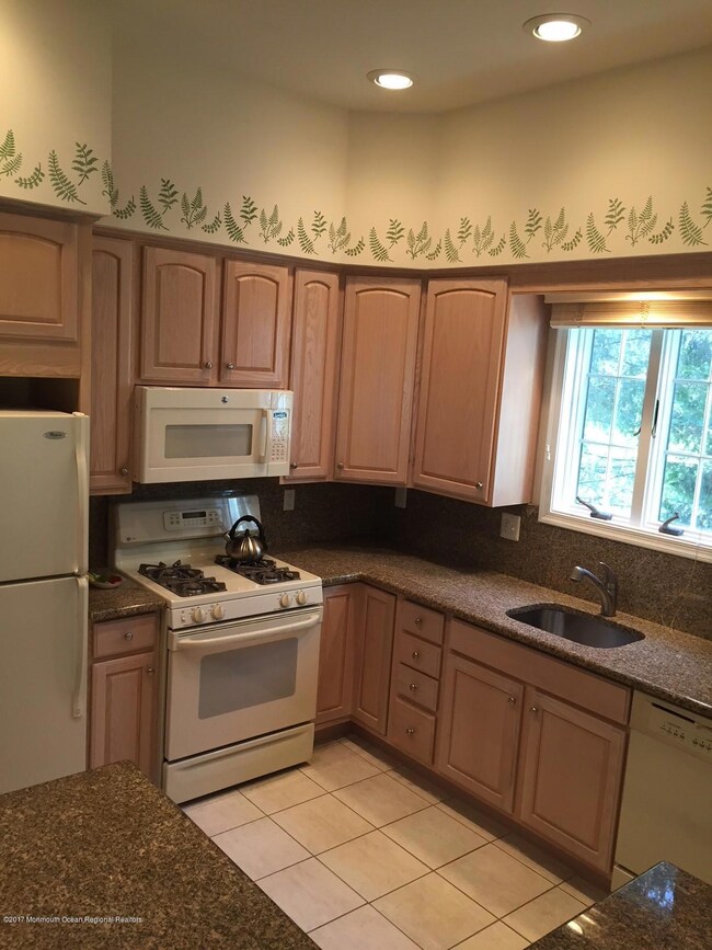 1 Kingston Ct, Monroe Township, NJ 08831 - photo 2