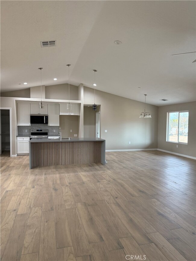 9677 I Ave, Hesperia, CA 92345 - photo 4