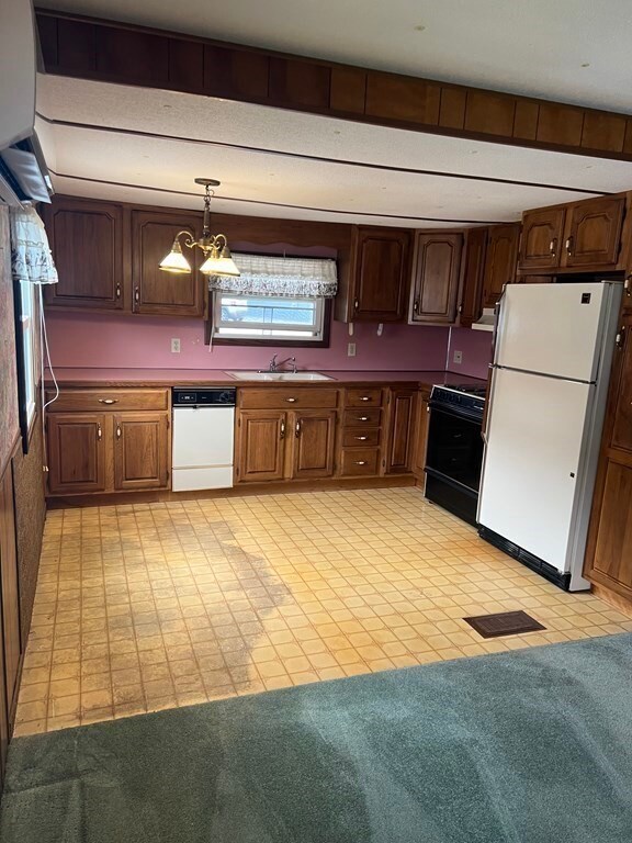 239 Ayer Rd unit 20, Littleton, MA 01460 - photo 7