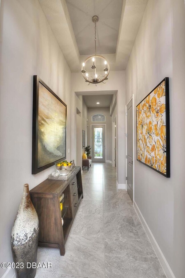 2 Foyer