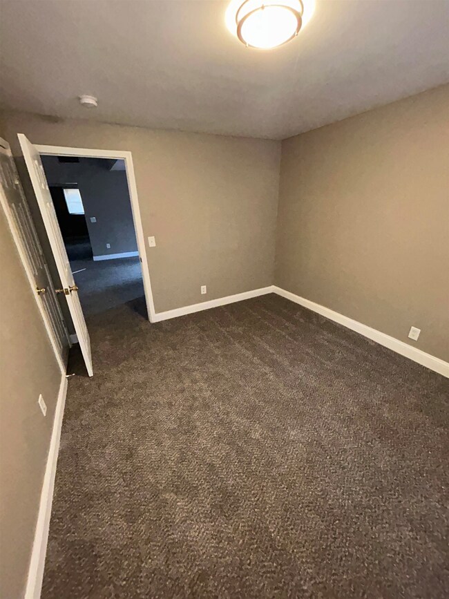 1165 S Elms Rd, Flint, MI 48532 - photo 7