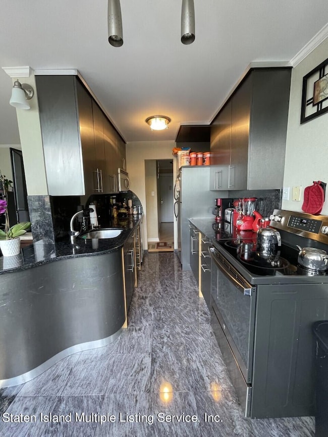 Sunrise Tower unit 404, Staten Island, NY 10304 - photo 5