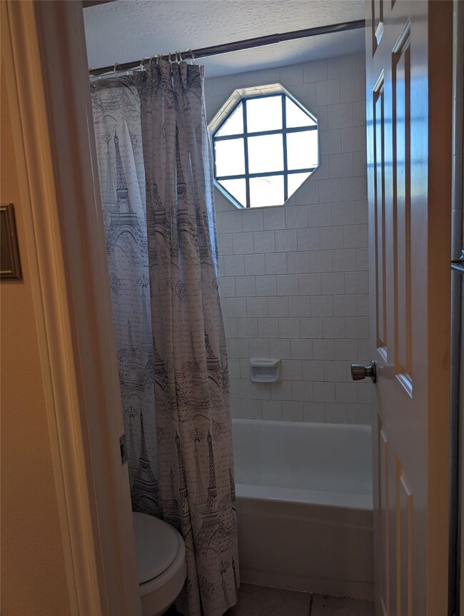 7607 Shangrila Ln, Houston, TX 77095 - photo 4