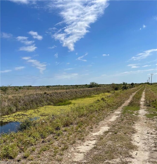 504 E Goodno Rd, Labelle, FL 33935 - photo 7