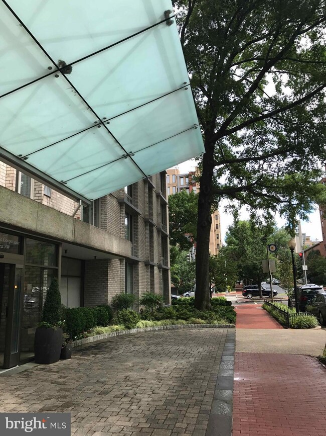 Claridge House unit 607-S, Washington, DC 20037 - photo 2