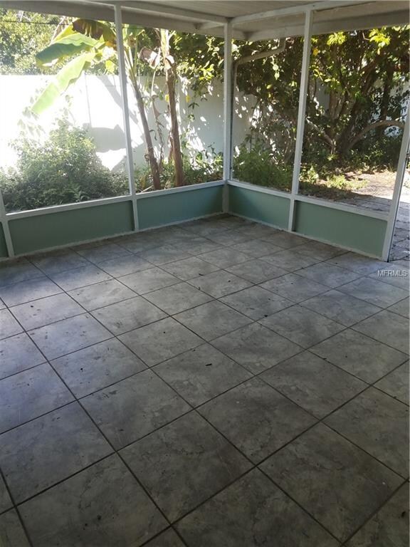 Screened in Patio.