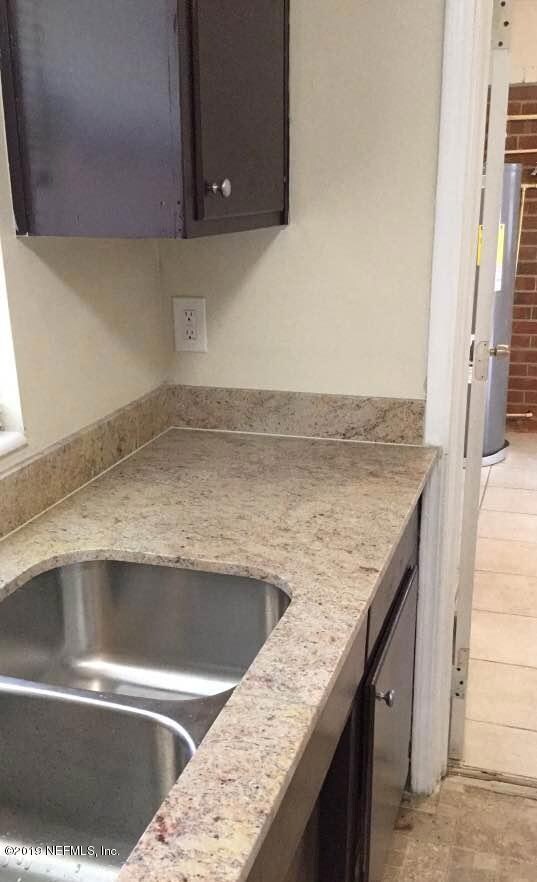 4888 Strato Rd W, Jacksonville, FL 32210 - photo 2