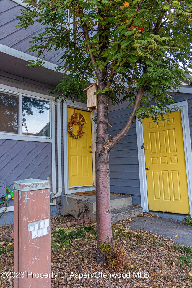 1056 E 7th St, Craig, CO 81625 - photo 2