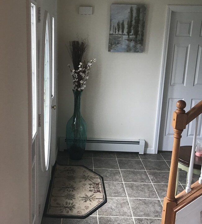 377 Partridge St, Gardner, MA 01440 - photo 4