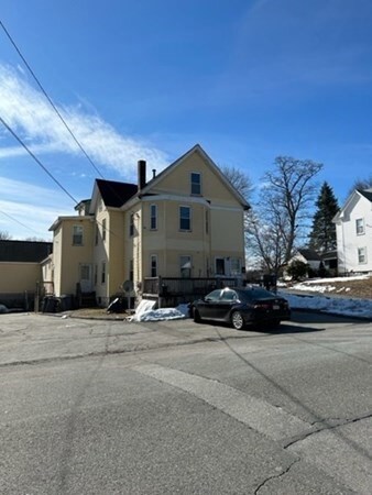 58 Sladen St unit 2nd floor, Dracut, MA 01826 - photo 2