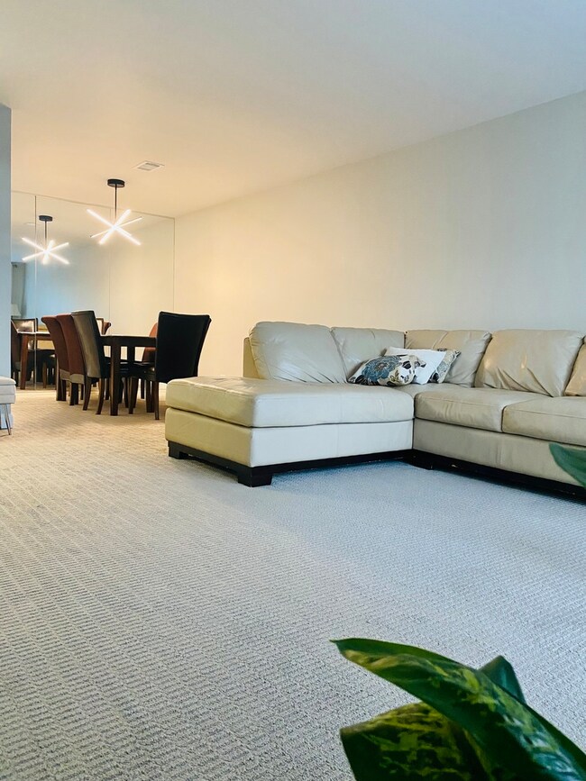 2600 Brookwood Way Dr unit 105, Rolling Meadows, IL 60008 - photo 2