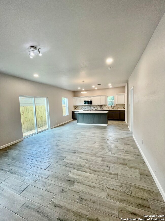 603 W Euclid Ave unit 4, San Antonio, TX 78212 - photo 7