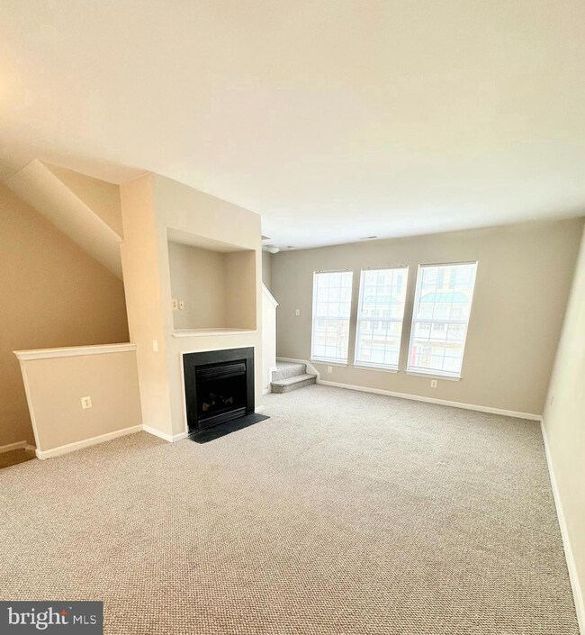 23096 Fontwell Square, Sterling, VA 20166 - photo 5