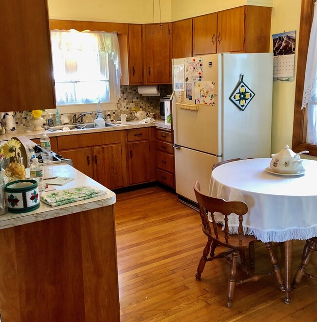 621 Fish Rd, Tiverton, RI 02878 - photo 3