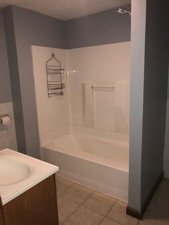 84 Spring St unit A, Stoneham, MA 02180 - photo 4