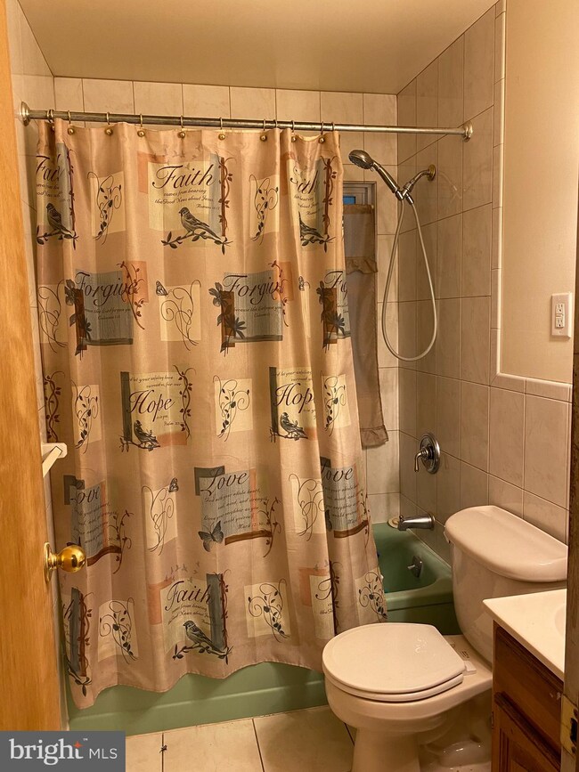 9305 Vaughn Place, Lanham, MD 20706 - photo 4