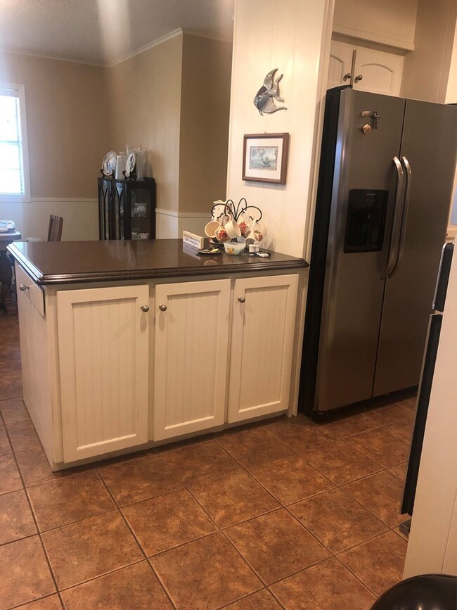 1925 Nancy Ave, Bay City, TX 77414 - photo 5