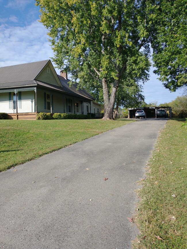 2458 Verona Caney Rd, Lewisburg, TN 37091 - photo 4