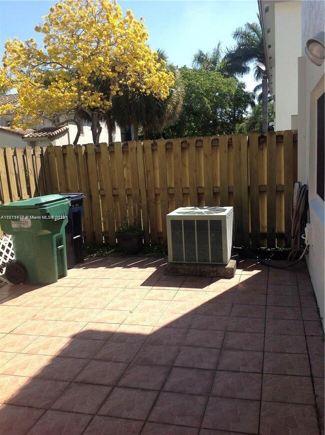 11427 NW 51st Ln, Doral, FL 33178 - photo 3