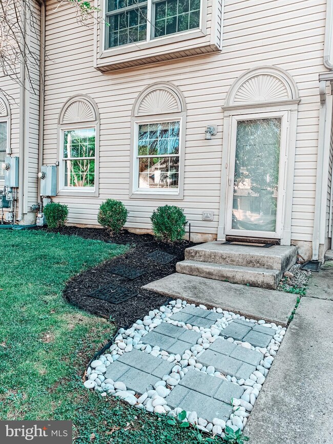 110 Carriage Ln, Swedesboro, NJ 08085 - photo 4