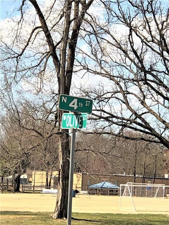 737 N 4th St, Rogers, AR 72756 - photo 7